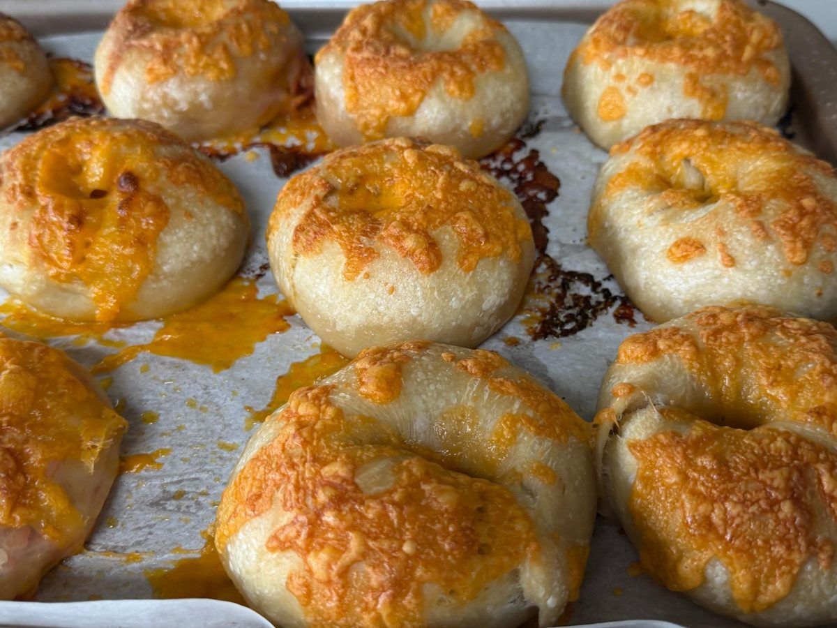 Stuffed Bagels (Ham & Cheddar)